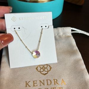 Kendra Scott necklace